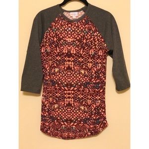 XS LuLaRoe Randy baseball tee